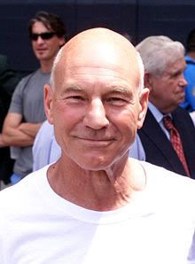 220px-PatrickStewart2004-08-03.jpg