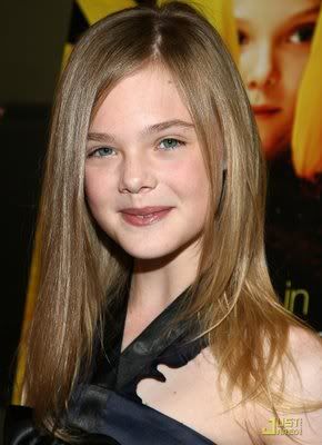 elle-fanning-phoebe-in-wonderland-p.jpg