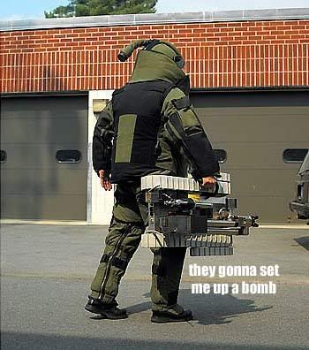 07-lolbot-setusup.jpg